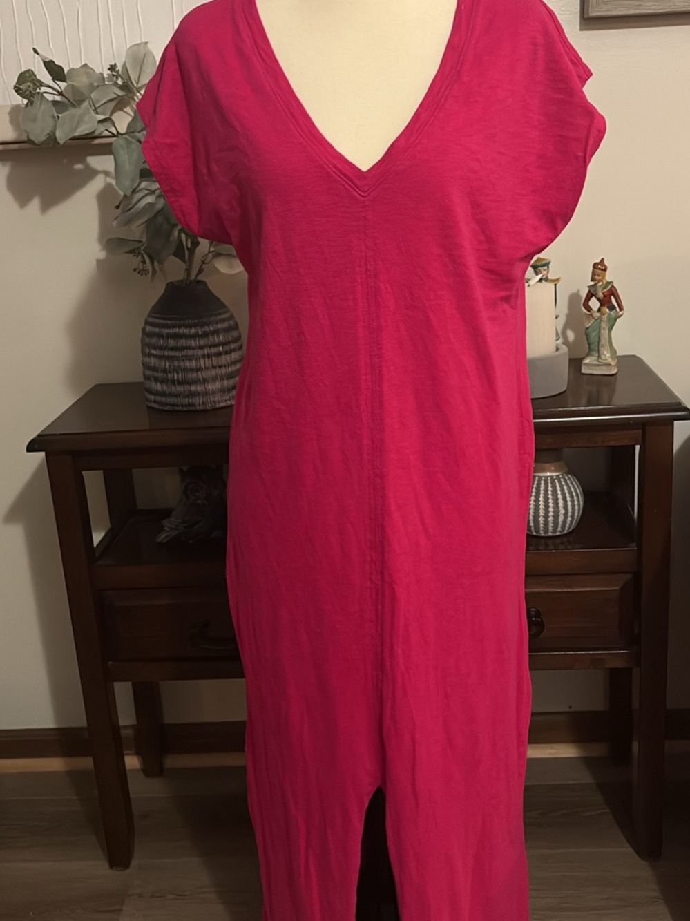 Universal Thread Hot Pink V-Neck Top